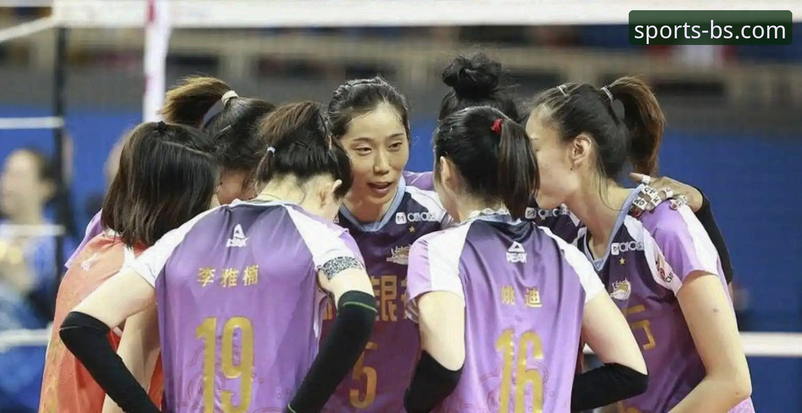 欧冠女排巅峰对决详解：瓦基弗银行绝境逆转科内利亚诺